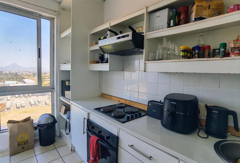 1 Bedroom Property for Sale in Goodwood Estate Western Cape